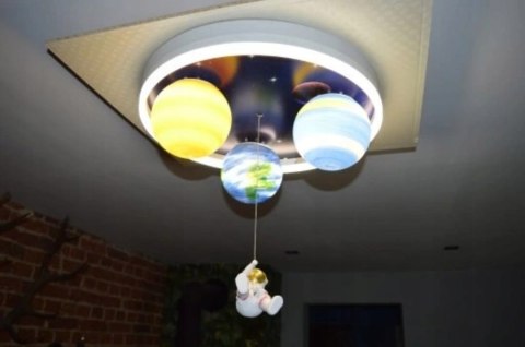 LAMPA SUFITOWA Z ASTRONAUTA PLANETA NIEBO KOSMOS KSIEŻYC **Kraina światła