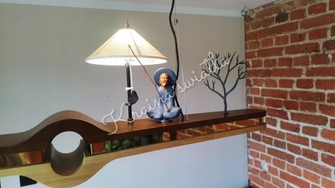 UNIKALNA LAMPA SUFITOWA WĘDKARZ RYBA RYBAK DREWNO DREWNIANA *Kraina światła