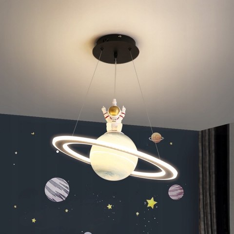 UROCZA LAMPA SUFITOWA ASTRONAUTA SATURN PLANETA KOSMOS LED **Kraina światła