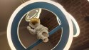 UROCZA LAMPA SUFITOWA ASTRONAUTA W KOSMOSIE PLANETY POKÓJ DZIECKA LED