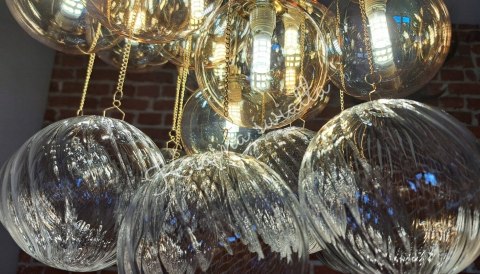 UROCZA LAMPA SZKLANE KULE 19SZTUK POKÓJ DZIECKA ZŁOTO RÓŻ